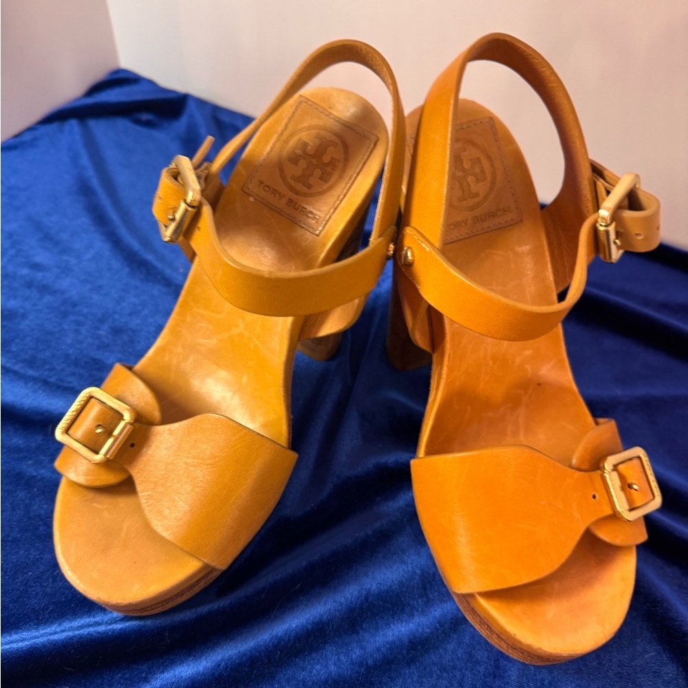 Tory Burch Women's Tatum Tan Sandals - Picture 2 of 10